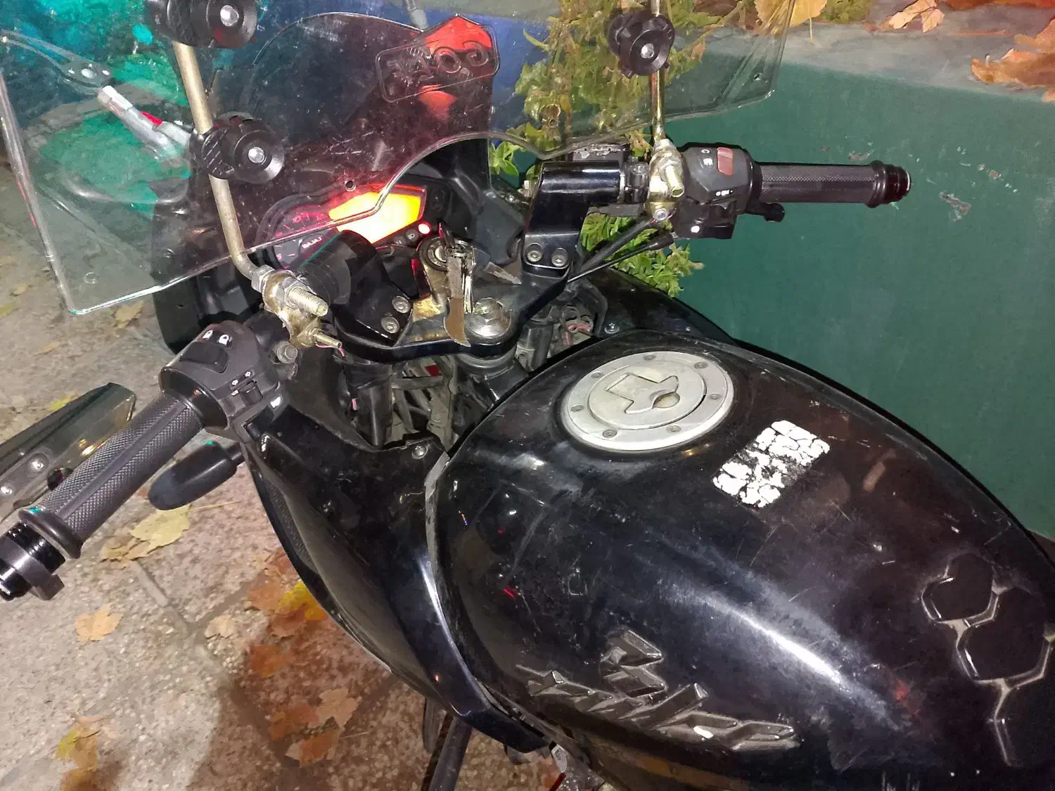 ns220|موتورسیکلت|شیراز, شیمی گیاه|دیوار