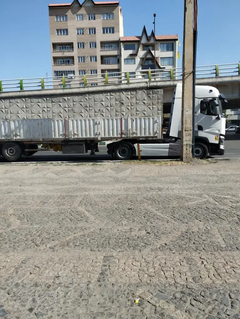 تریلی لبه دار ۴۰۰همزه همدان ای بی اس دار سفارشی|خودرو سنگین|سقز, |دیوار