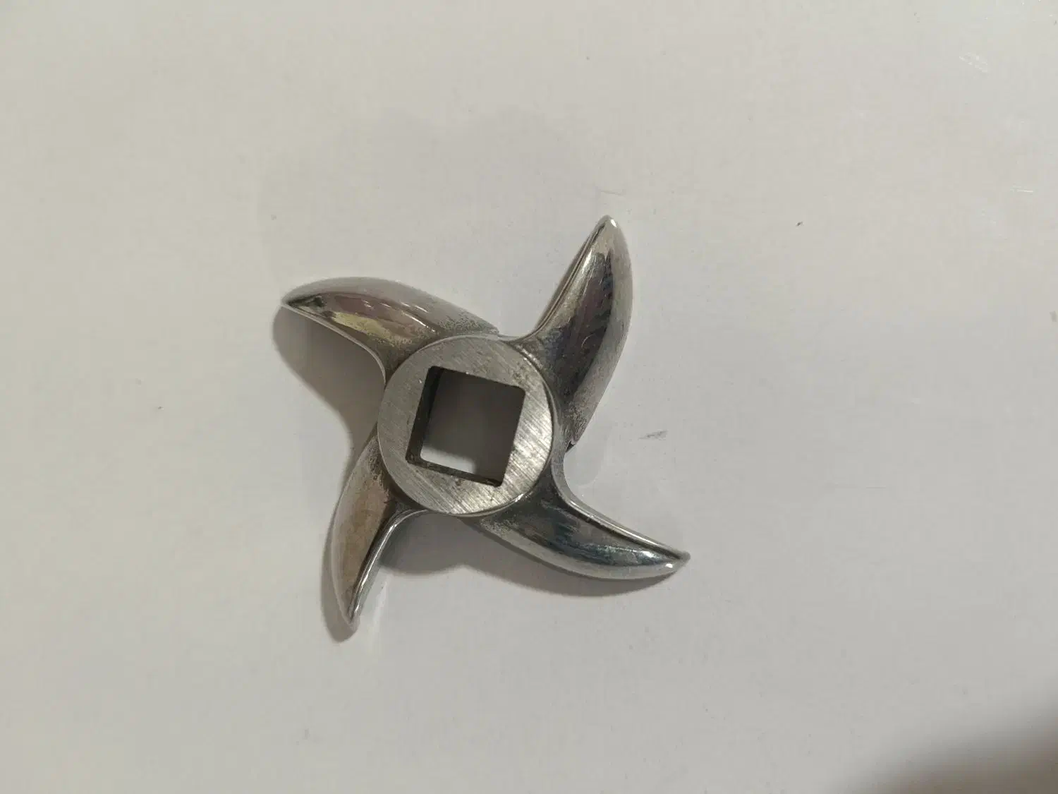 تیغه و شبکه چرخ گوشت|خردکن، آسیاب، غذاساز|اسلام‌شهر, شهرک محمدیه|دیوار