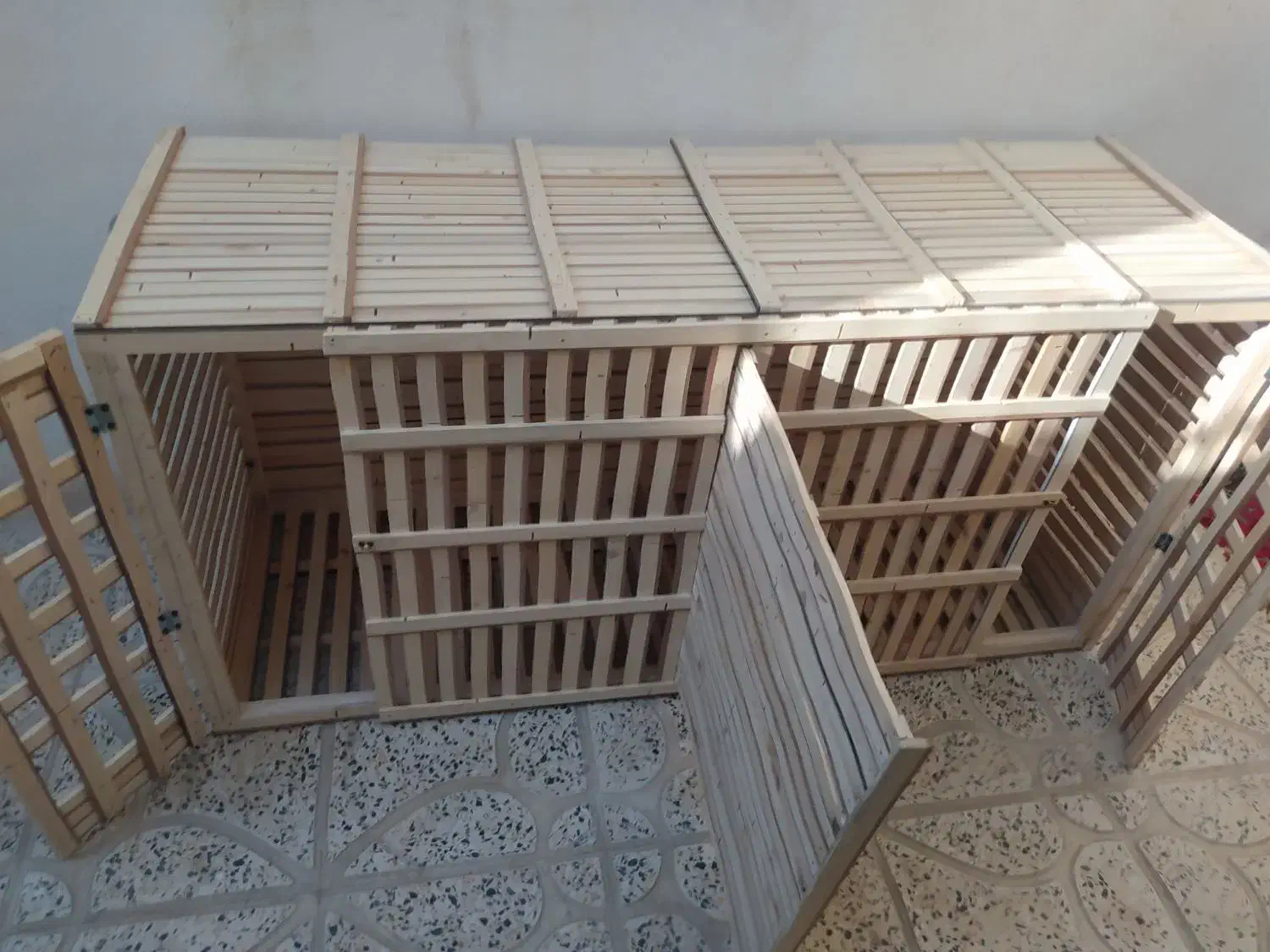 ساخت وسایل چوبی و قفسه حیوانات|لوازم جانبی حیوانات|کرمانشاه, |دیوار