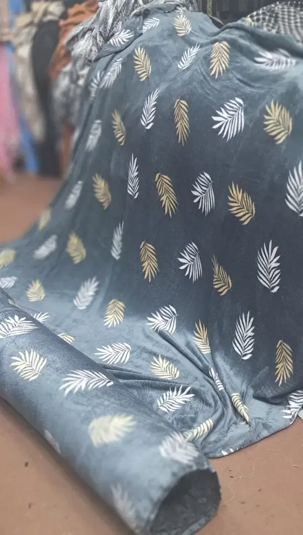 پتو متری با عرض ۳ متر|رختخواب، بالش، پتو|قم, ارم|دیوار