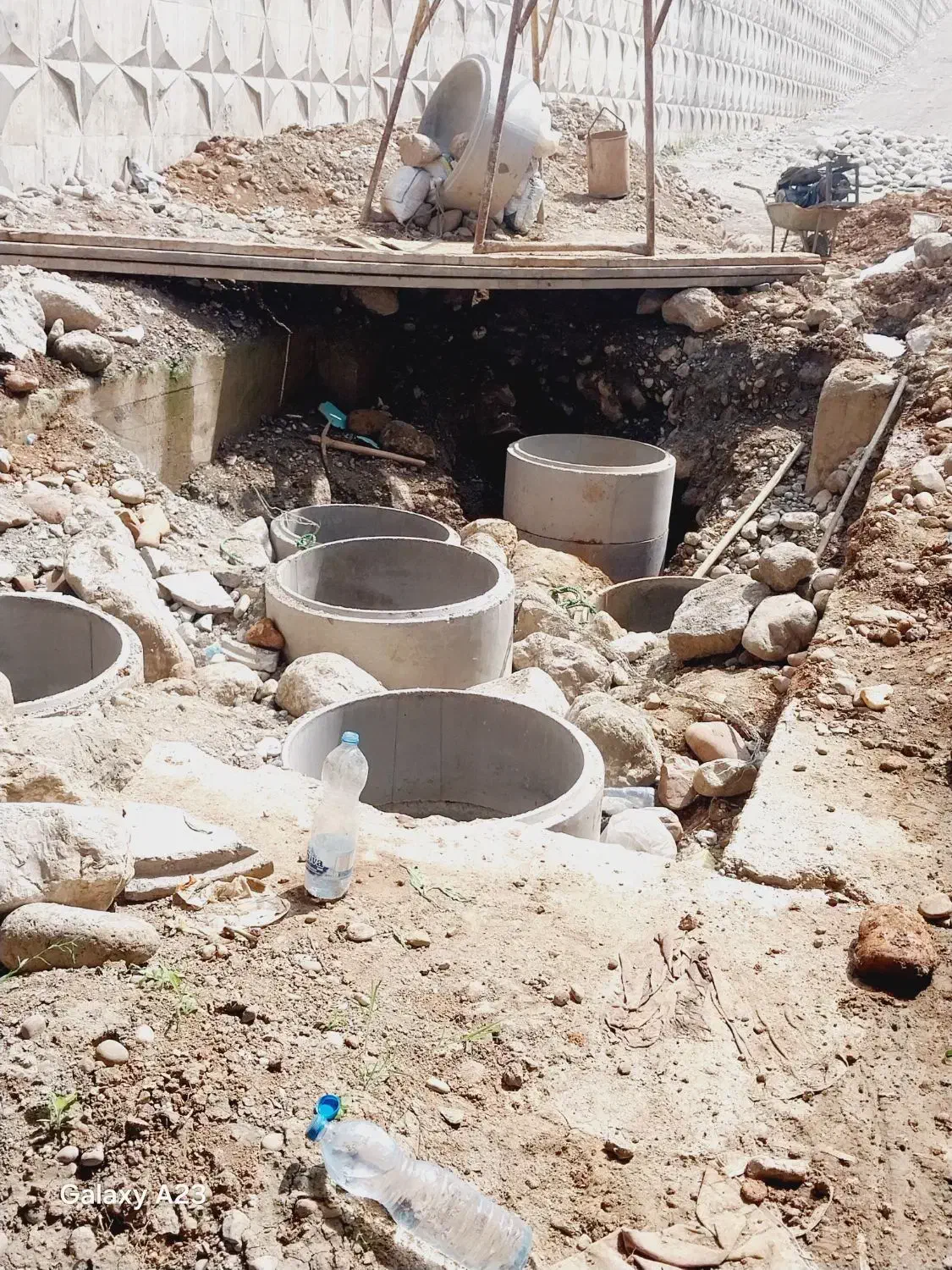 حفاری چاه آب و فاضلاب پی کنی چاه عمیق و نیمه عمیق|خدمات پیشه و مهارت|کجور, |دیوار