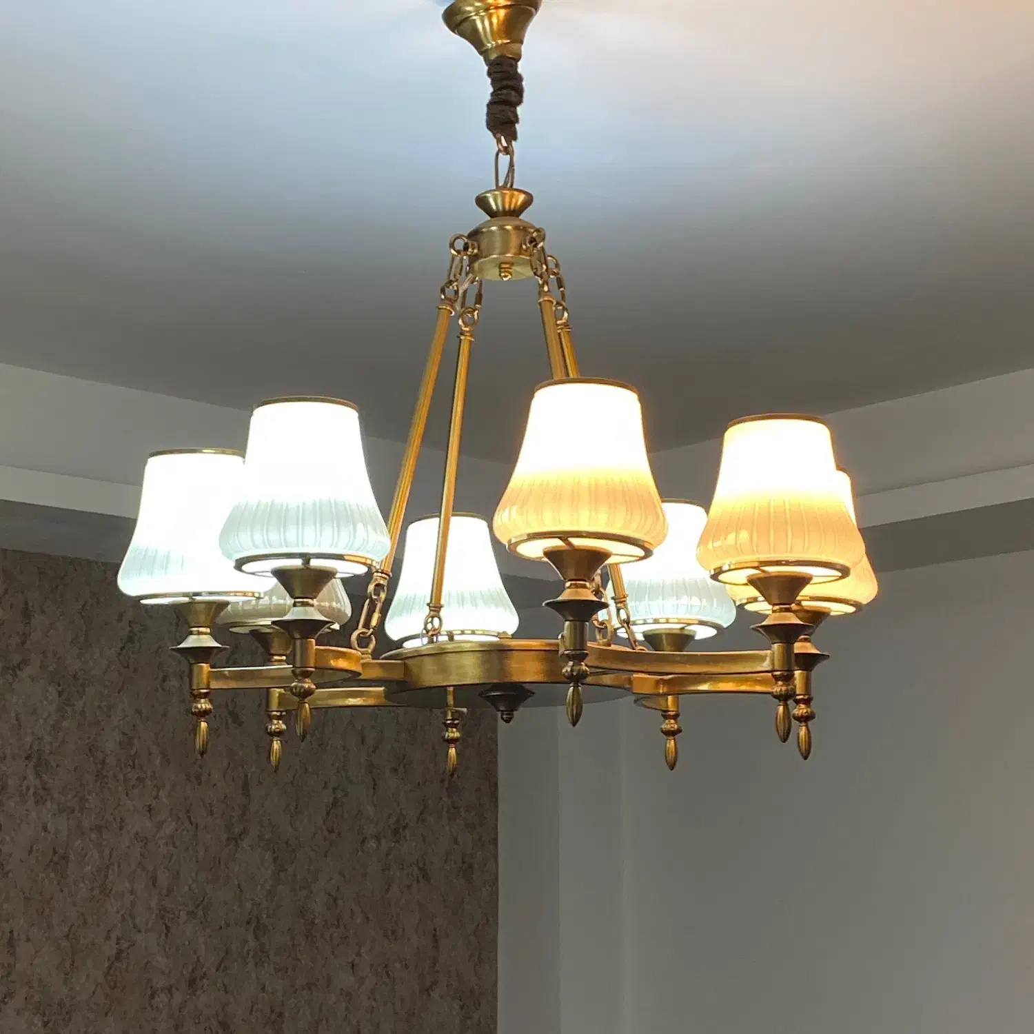 لوستر کلاسیک ۸ شعله|لوستر و چراغ آویز|رشت, دیلمان|دیوار