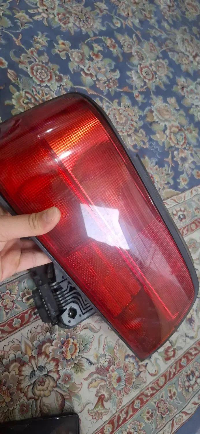 چراغ خطر سمت راننده پژو پارس همراه با کیت لامپ|قطعات یدکی و لوازم جانبی|مسجد سلیمان, |دیوار