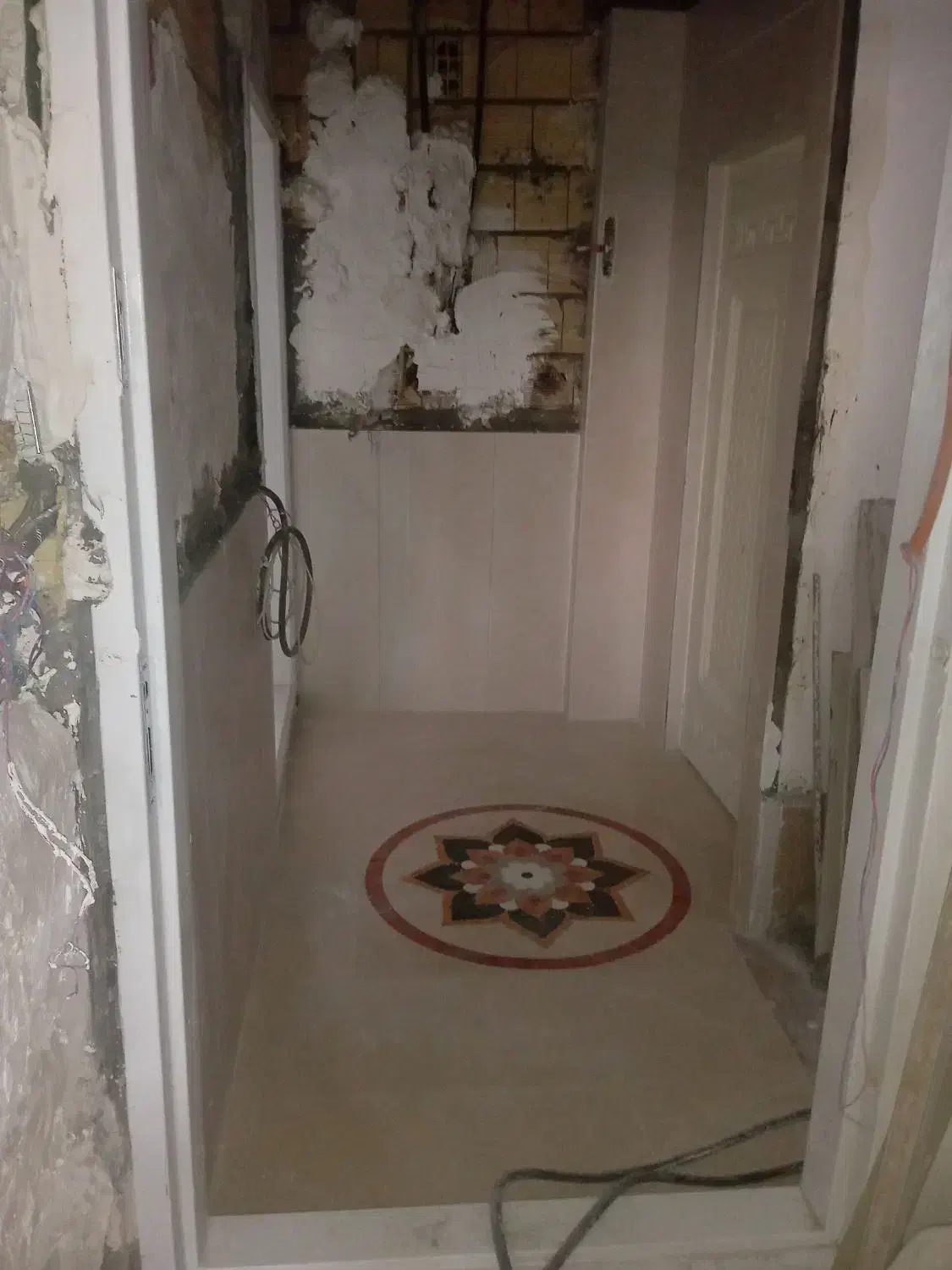 کاشی سرامیک|خدمات پیشه و مهارت|مشهد, ایثار|دیوار