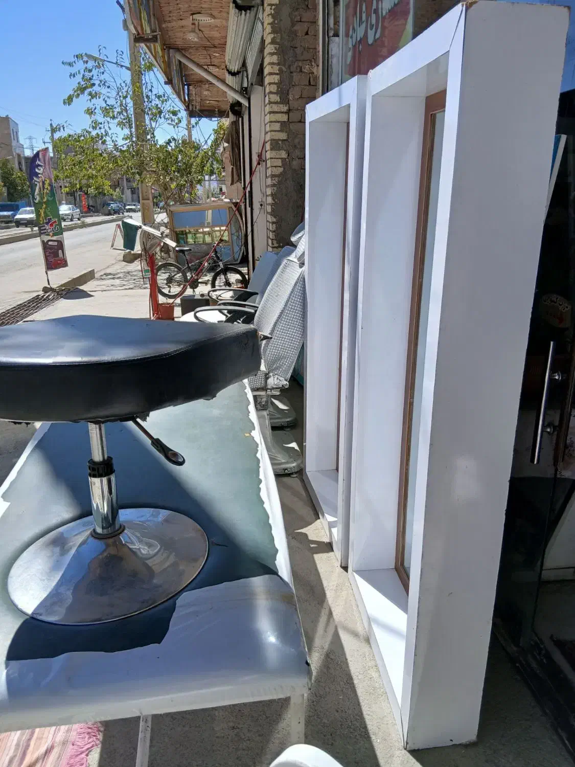 وسایل ارایشگاه|آرایشگاه و سالنهای زیبایی|سنندج, |دیوار