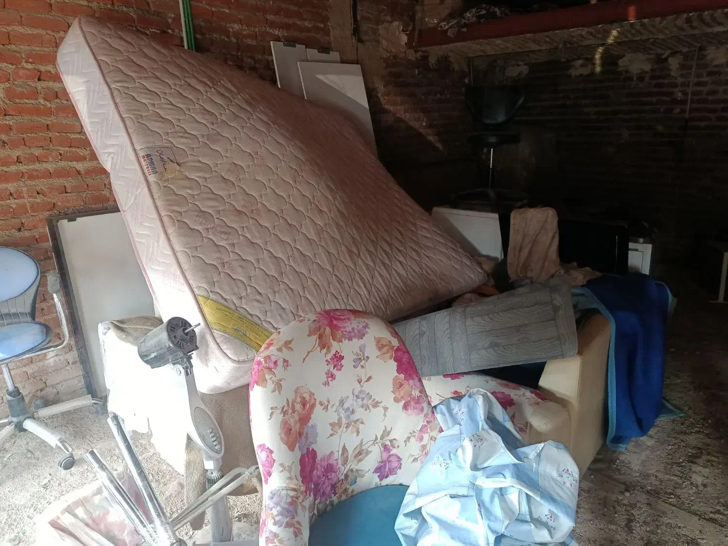 تخت تشک به|تشک تختخواب|مراغه, |دیوار