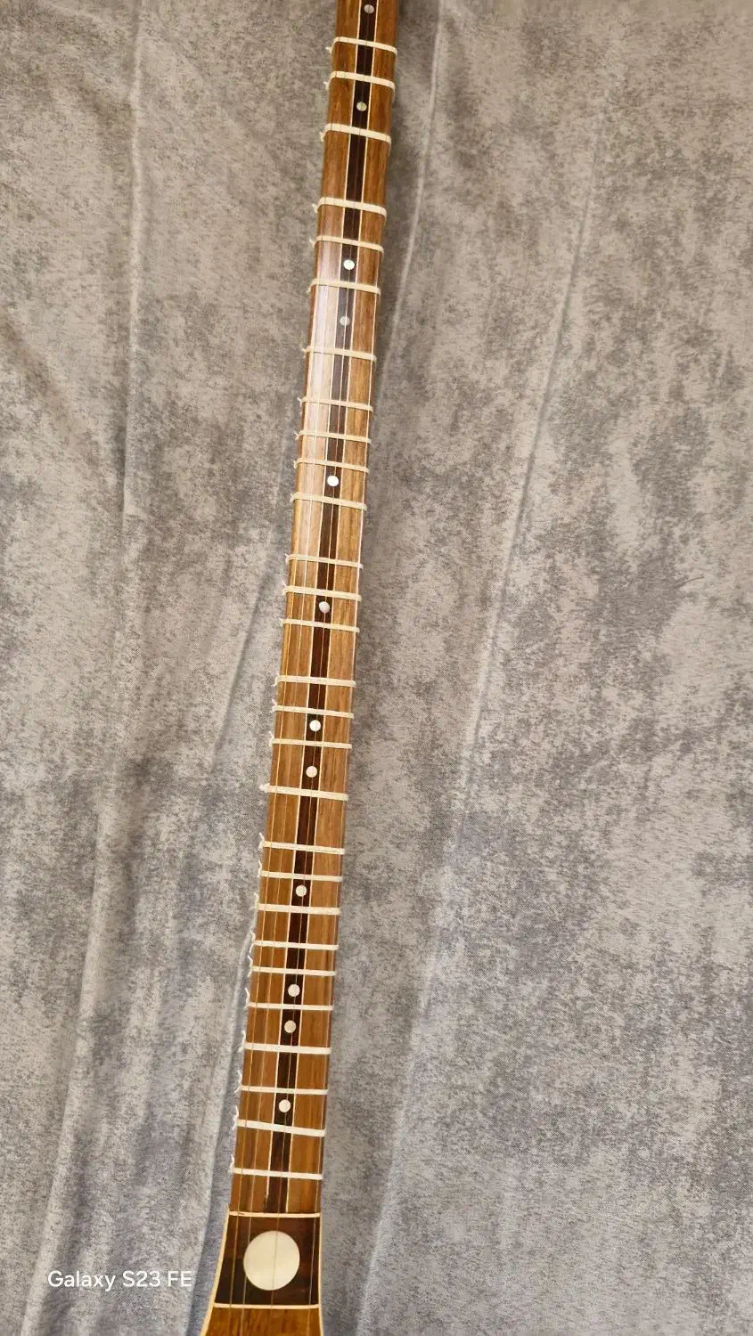 سه تار حرفه ای|سازهای سنتی|اصفهان, کوی ولی عصر|دیوار