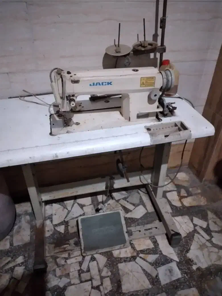 چرخ خیاطی|چرخ خیاطی و ریسندگی|رشت, سعدی (تختی)|دیوار