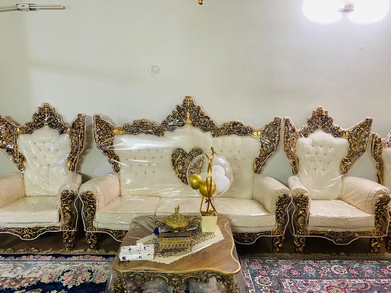 مبلمان سلطنتی نو|مبلمان خانگی و میز عسلی|بروجرد, |دیوار