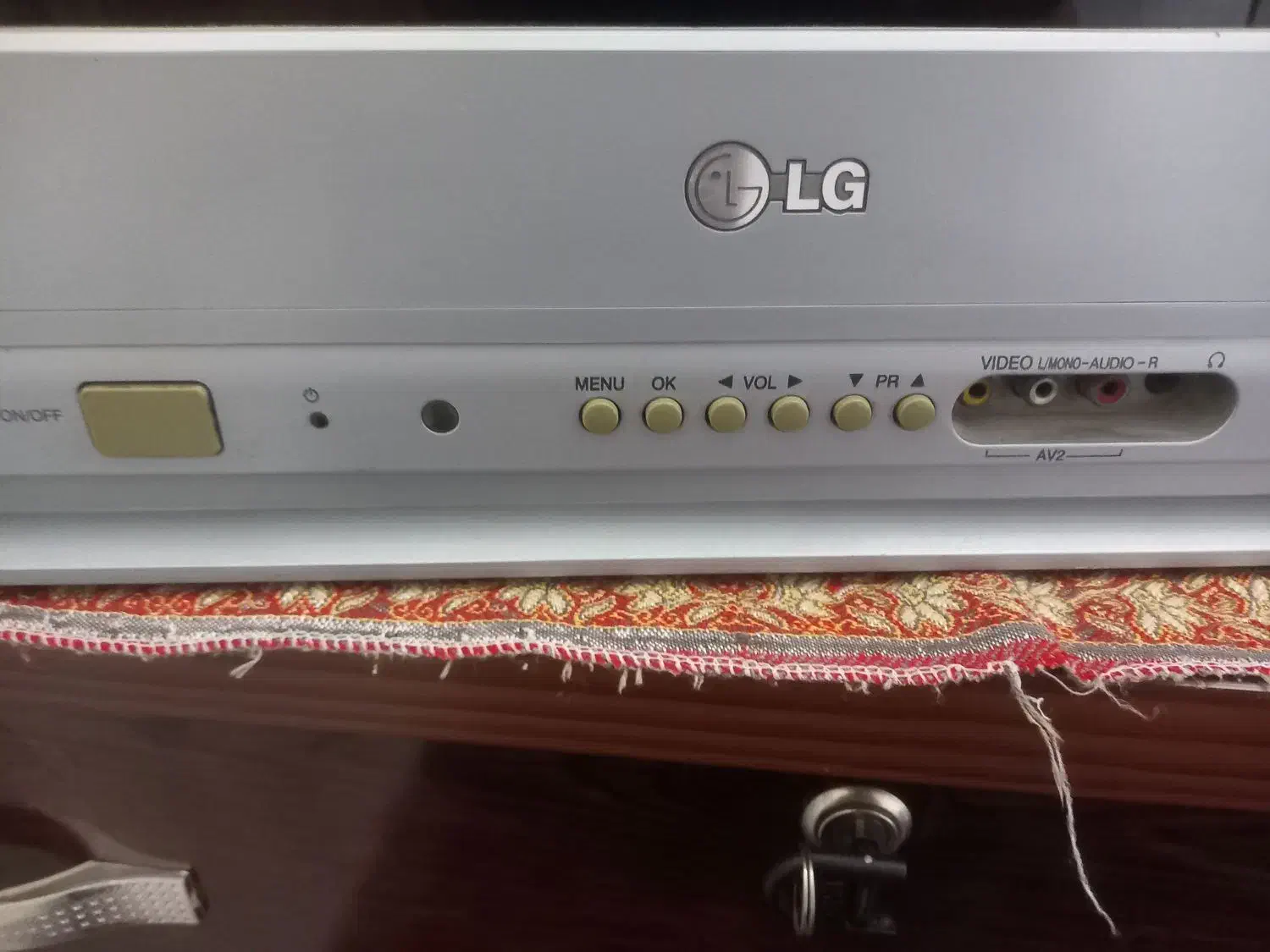 تلویزیون با دی وی دی|تلویزیون و پروژکتور|آق قلا, |دیوار