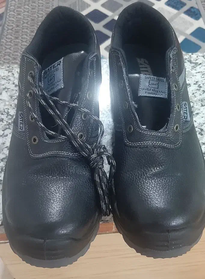 کفش کار ایمنی|کیف، کفش، کمربند|بم, |دیوار