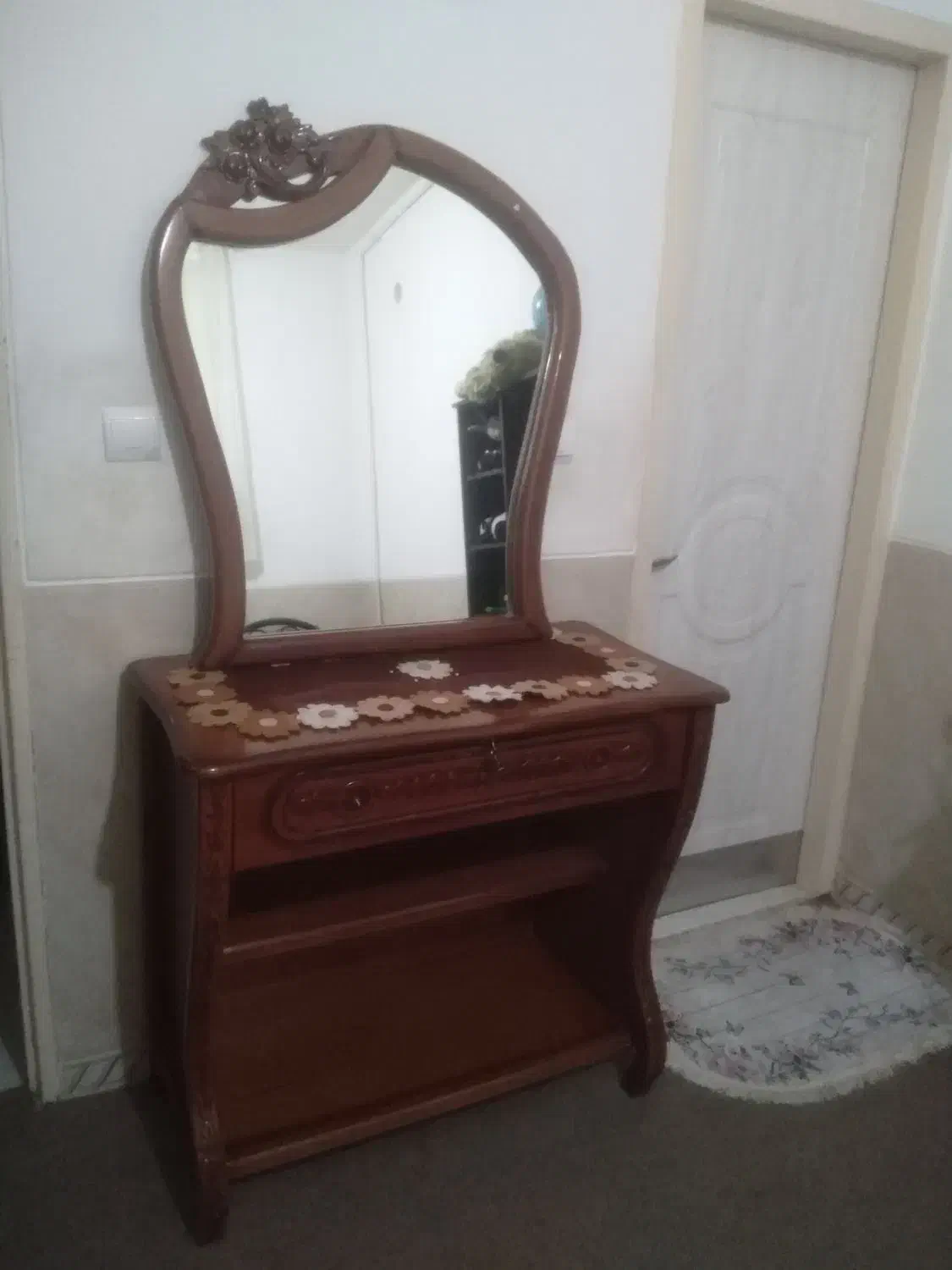 میز و آینه|بوفه، ویترین، کنسول|تویسرکان, |دیوار