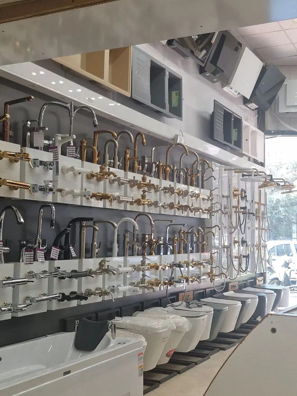 استخدام نیروی کار جهت نظافت و کار در انبار|استخدام خدمات فروشگاه و رستوران|قم, کیوانفر|دیوار