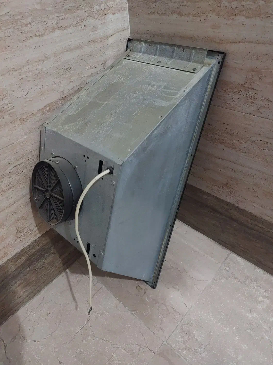 هود مخفی|هود|اراک, |دیوار