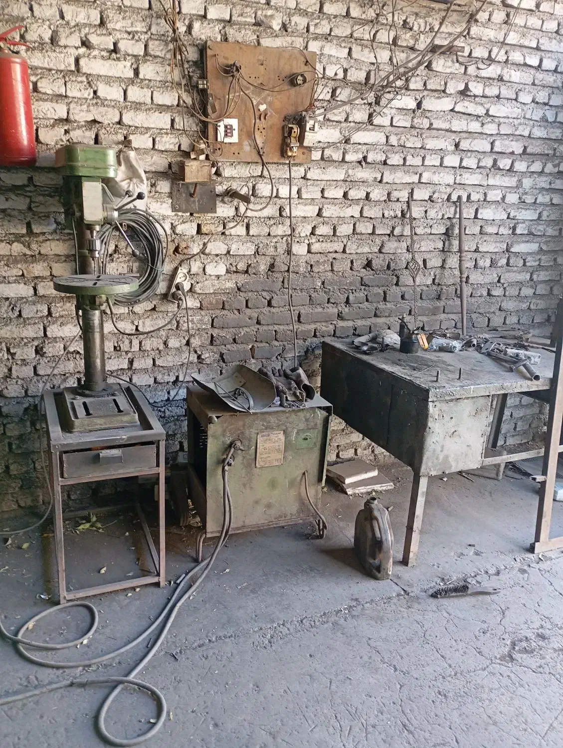 لوازم جوشکاری و درب پنجره سازی|ماشینآلات صنعتی|هشتگرد, هیو|دیوار