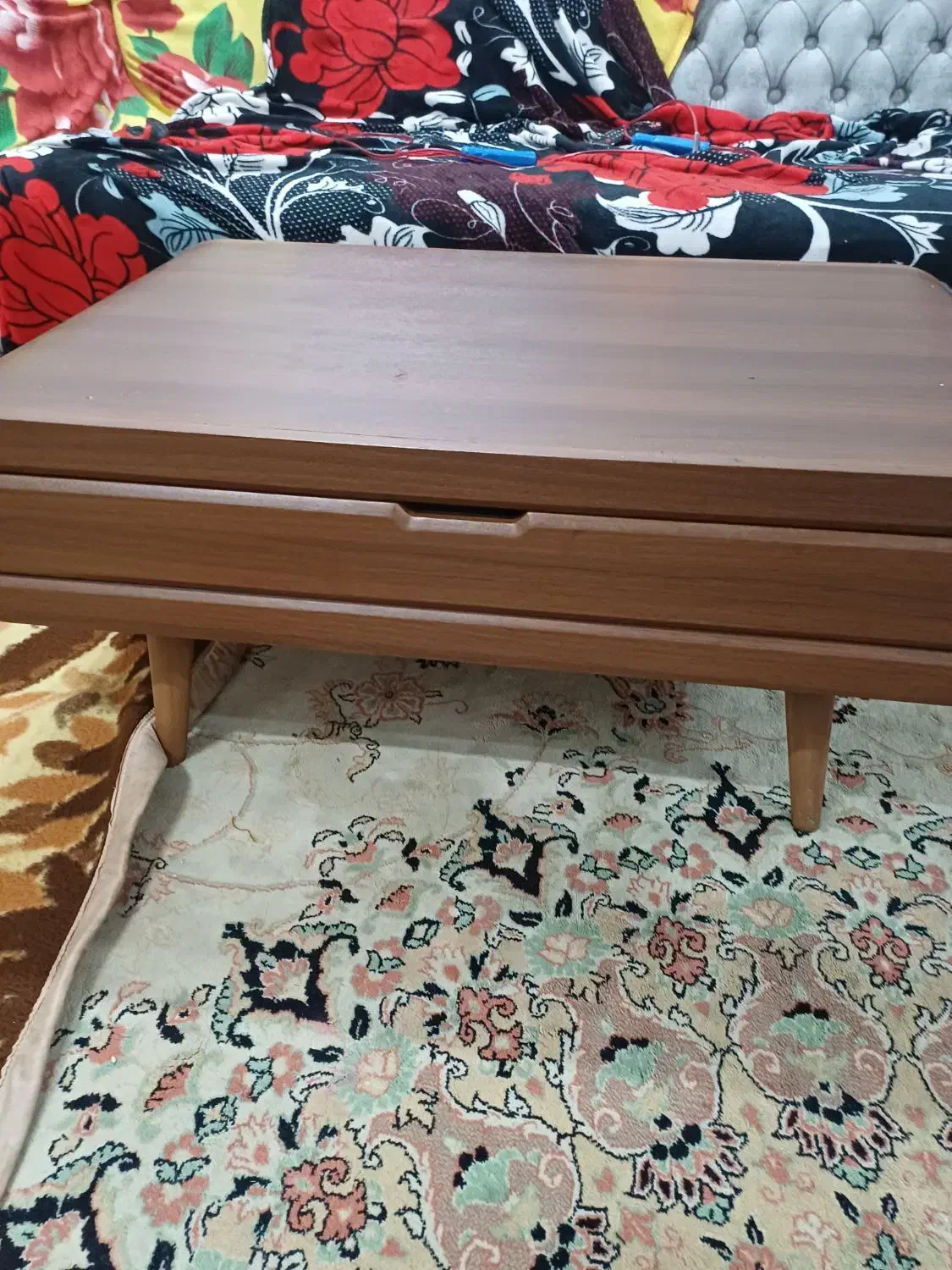 جلو مبلی نو نو|مبلمان خانگی و میز عسلی|میبد, |دیوار