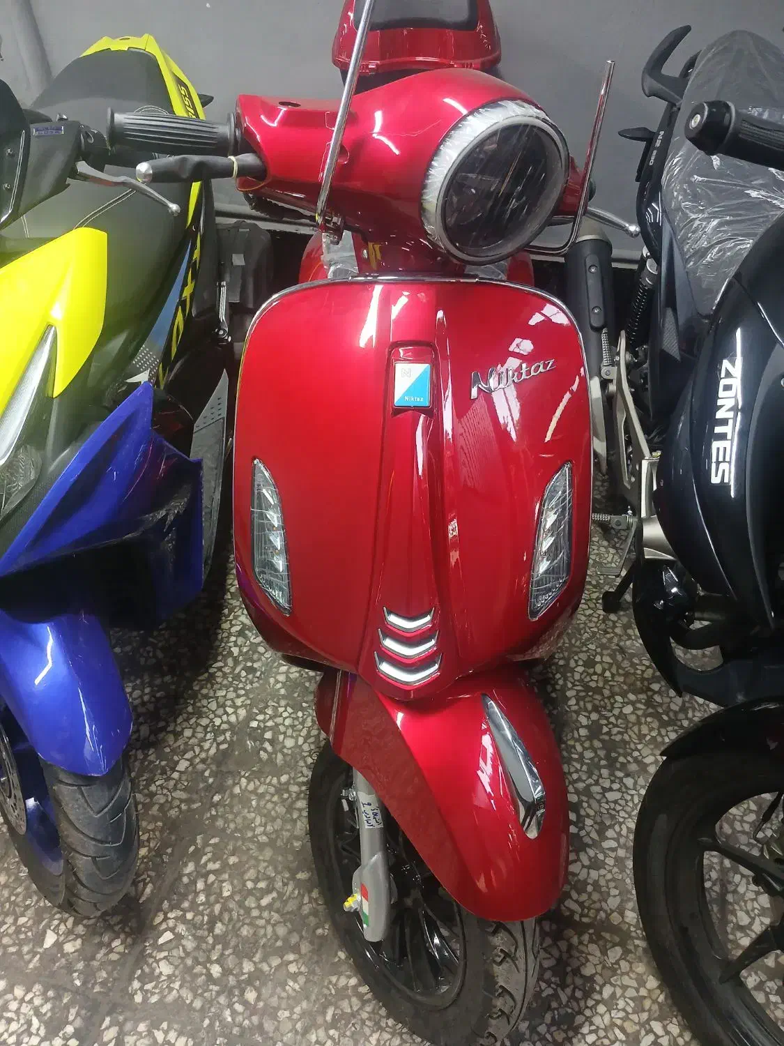 وسپا نیکتاز ۱۶۰ صفر کیلومتر ۱۴۰۴ شرایط|موتورسیکلت|اصفهان, لاله|دیوار