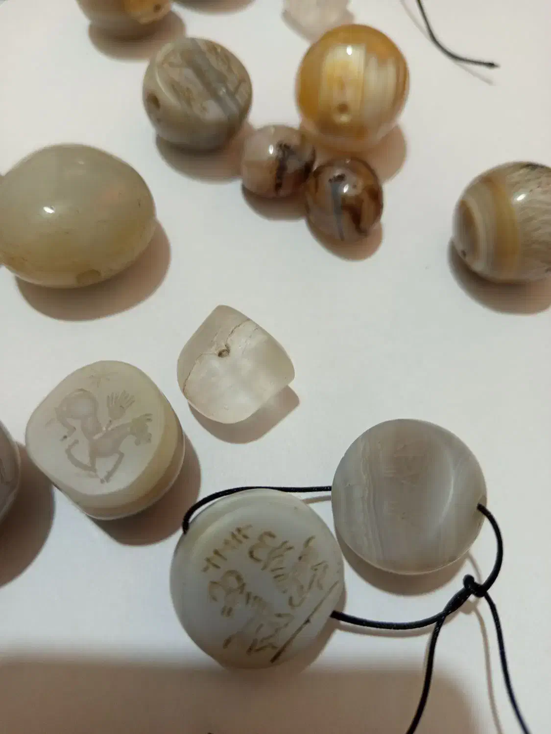 مهره های قدیمی|بدلیجات|بهبهان, |دیوار