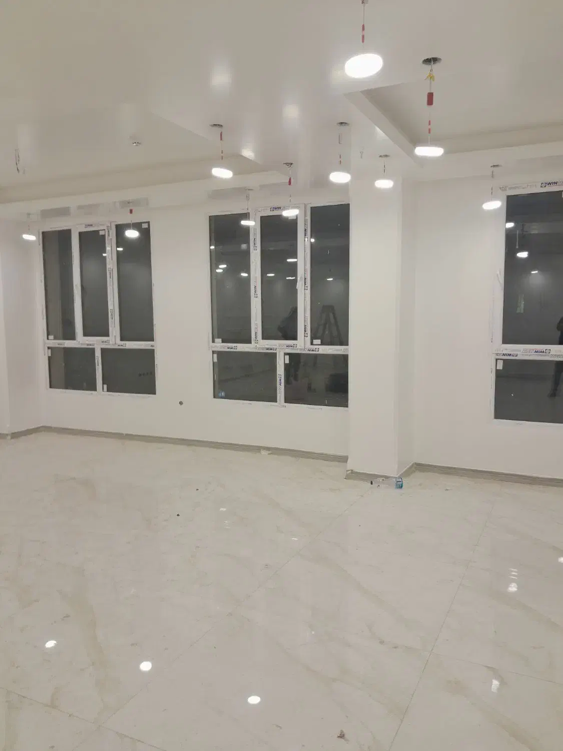 آپارتمان تکواحدی نوساز ۱۴۵ متری سه خواب|فروش آپارتمان|تهران, اسفندیاری|دیوار