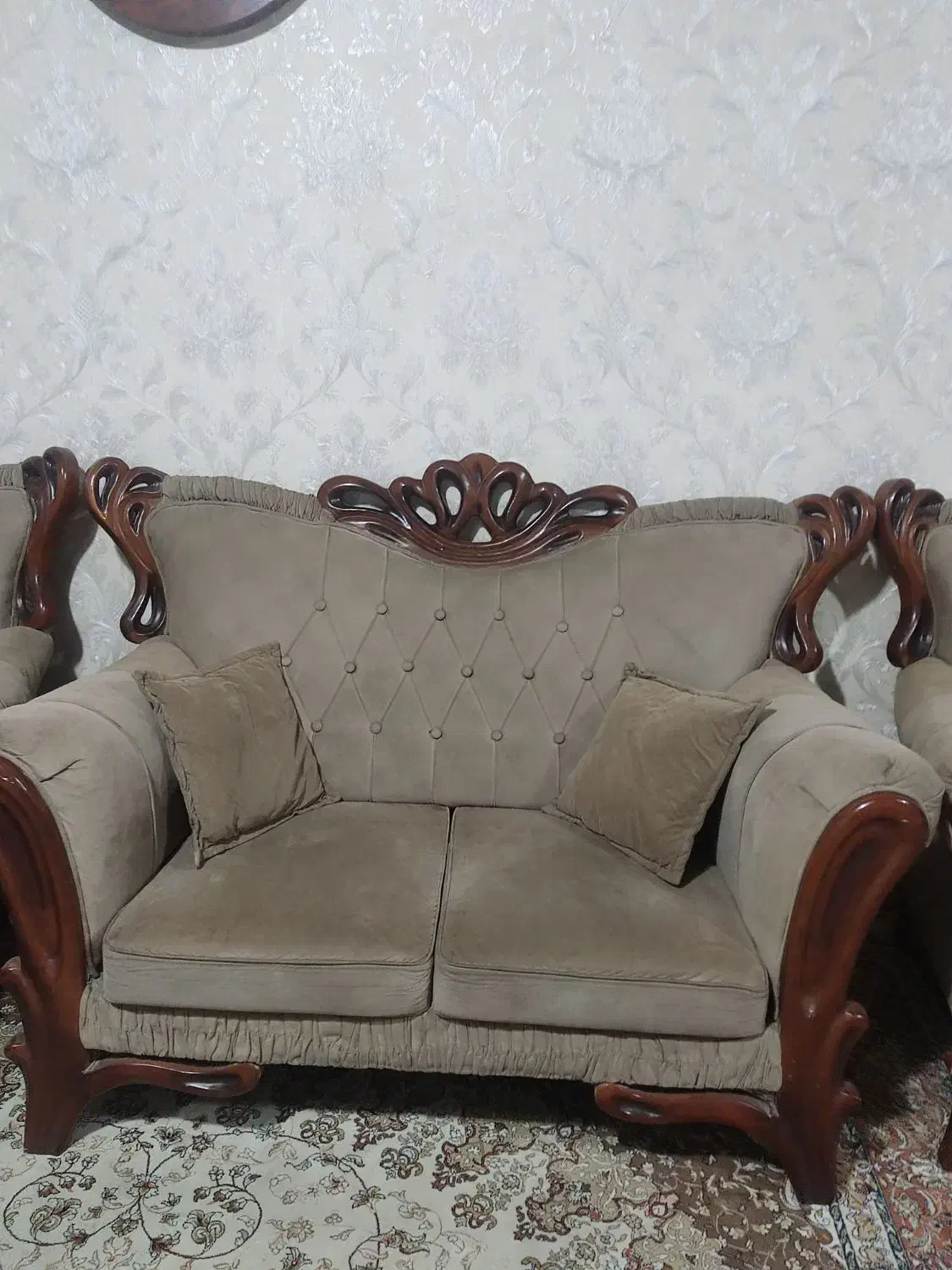 مبل کلاسیک 7نفره|مبلمان خانگی و میز عسلی|رباط‌کریم, رباط‌کریم|دیوار