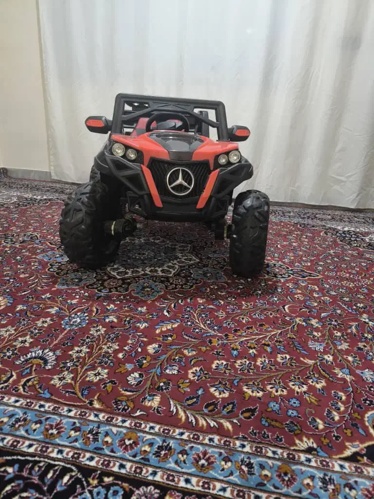 ماشین شارژی چهار موتورە|اسباببازی بچه|مریوان, |دیوار