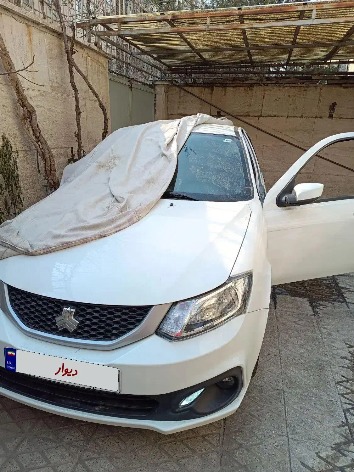 ساینا|خودرو سواری و وانت|شال, |دیوار