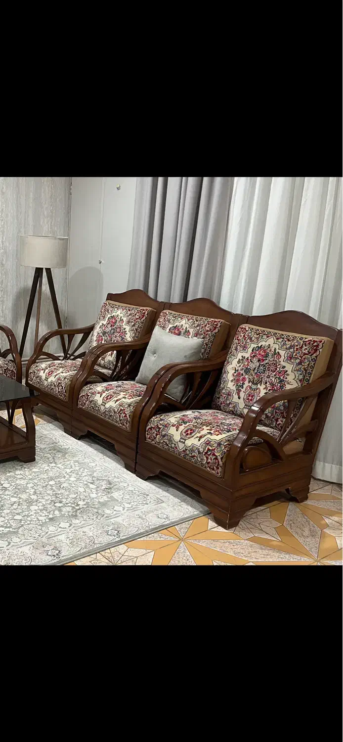مبل قالی دستباف کرمان رنگ کرم هشتاد جفت|مبلمان خانگی و میز عسلی|کرمان, |دیوار