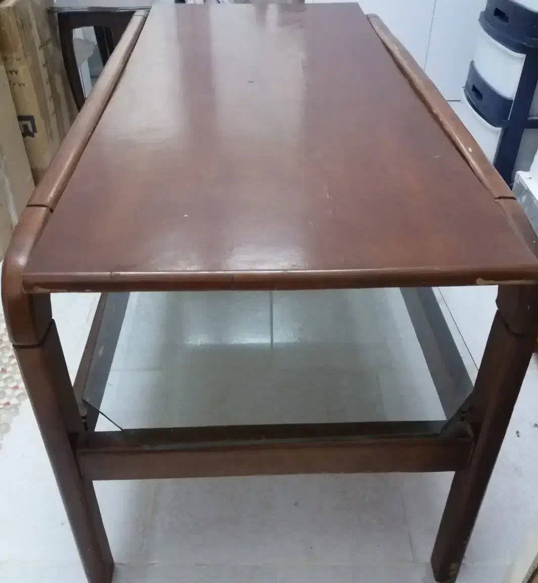 میز جلو مبلی چوب و شیشه / میز وسط چوب گردو بزرگ|مبلمان خانگی و میز عسلی|رباط‌کریم, رباط‌کریم|دیوار