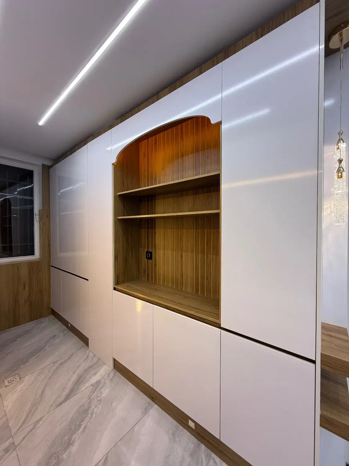 واحد۵۰ متری/فول دیزاین/قیمت مناسب/سندتک برگ