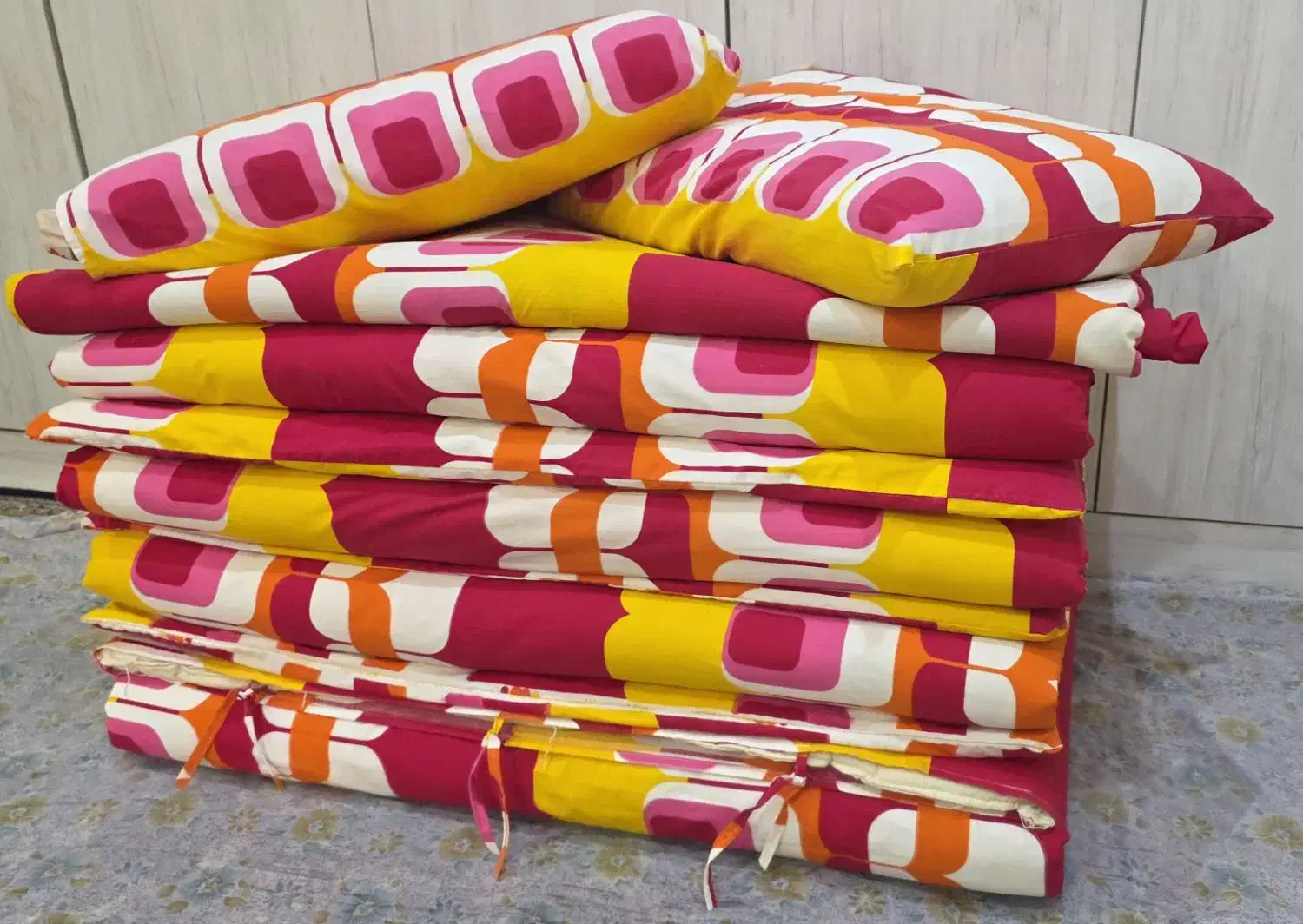 ۶ ست تشک و بالشت پنبه ای و پتو دورو (در حد نو )|رختخواب، بالش، پتو|بندرعباس, |دیوار