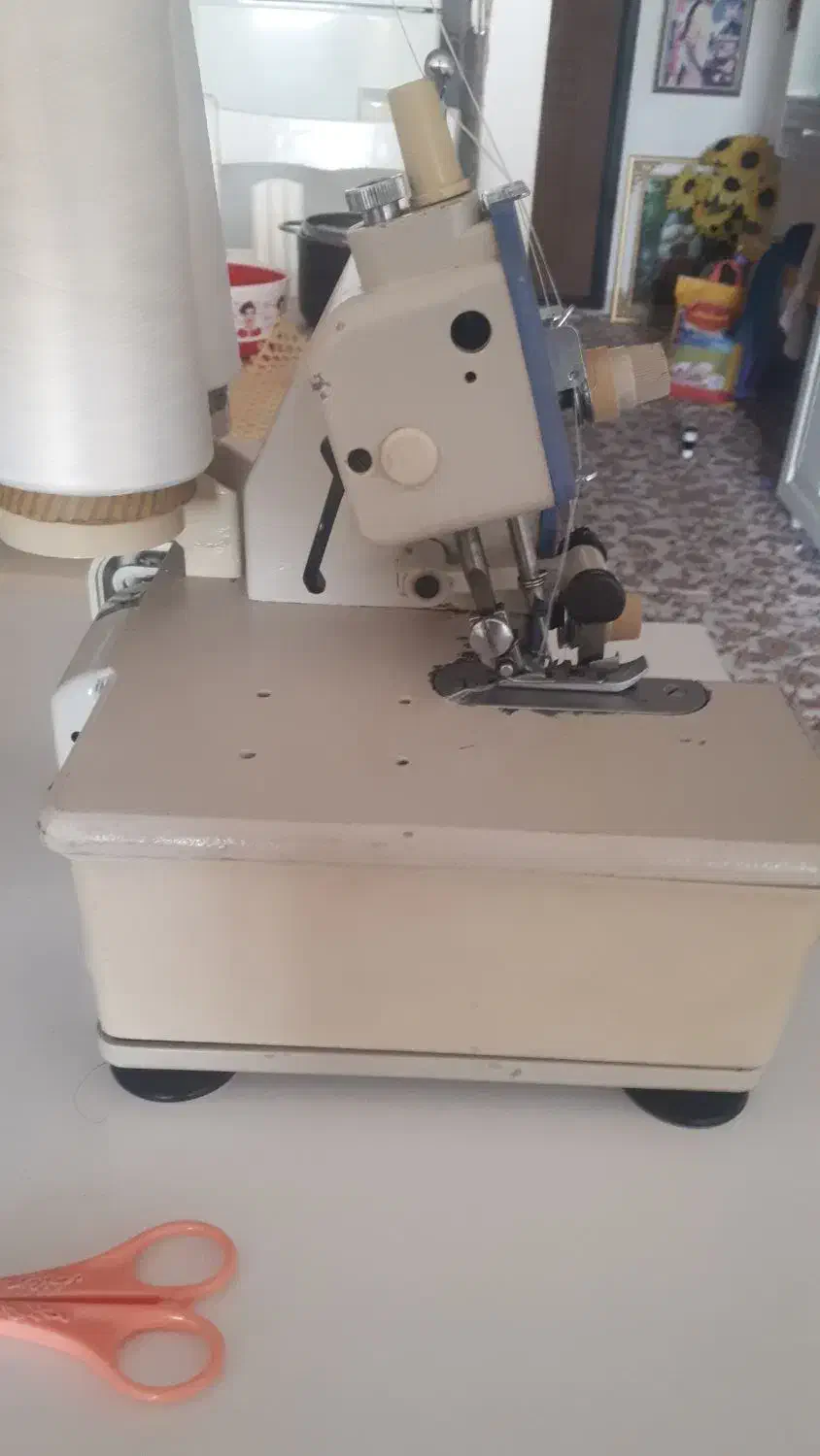 یک دستگاه چرخ سردوز مامی لوک در حد نو|چرخ خیاطی و ریسندگی|تربتحیدریه, منصوریه|دیوار