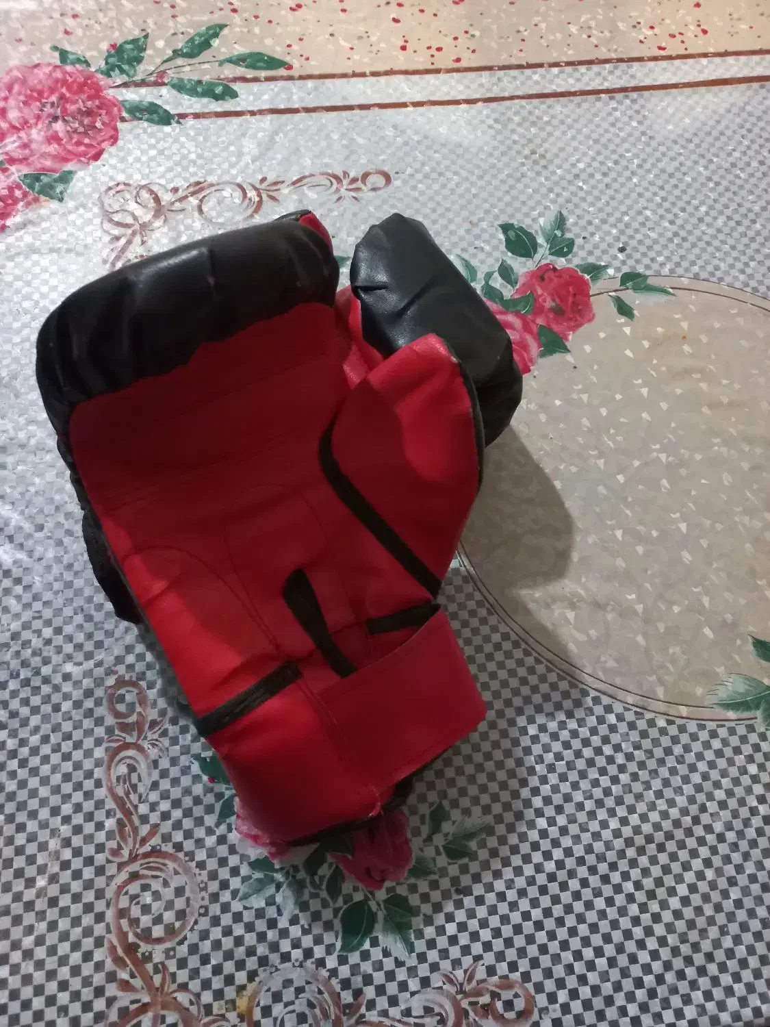 کیسه بوکس و دستکش|تجهیزات ورزشی|کنگاور, |دیوار