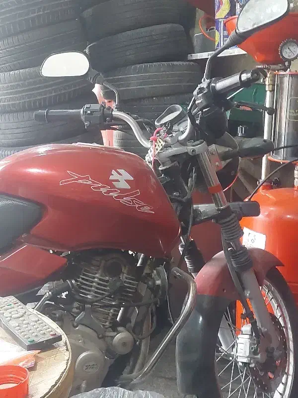 موتور سیکلت پالس ۸۴|موتورسیکلت|نسیم‌شهر, |دیوار