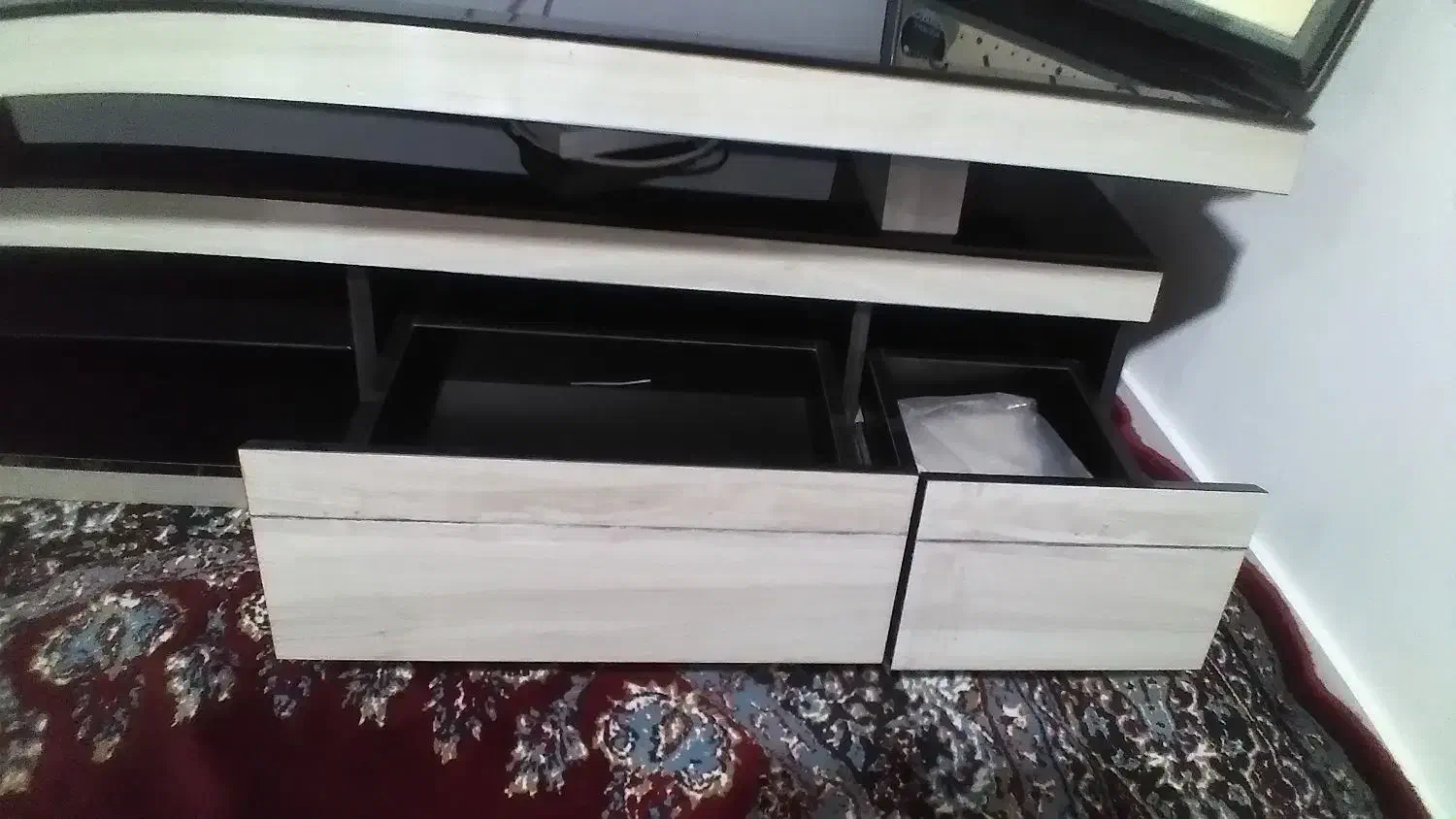 میزتلویزیون|میز تلویزیون|صومعهسرا, |دیوار