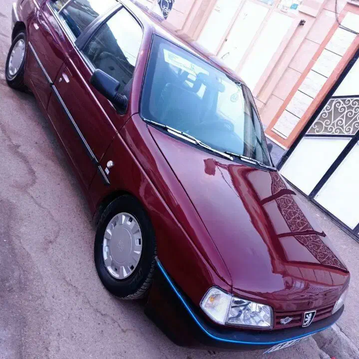 مغازه تکمیل نقاشی خودرو|ماشین‌آلات صنعتی|بازرگان, |دیوار