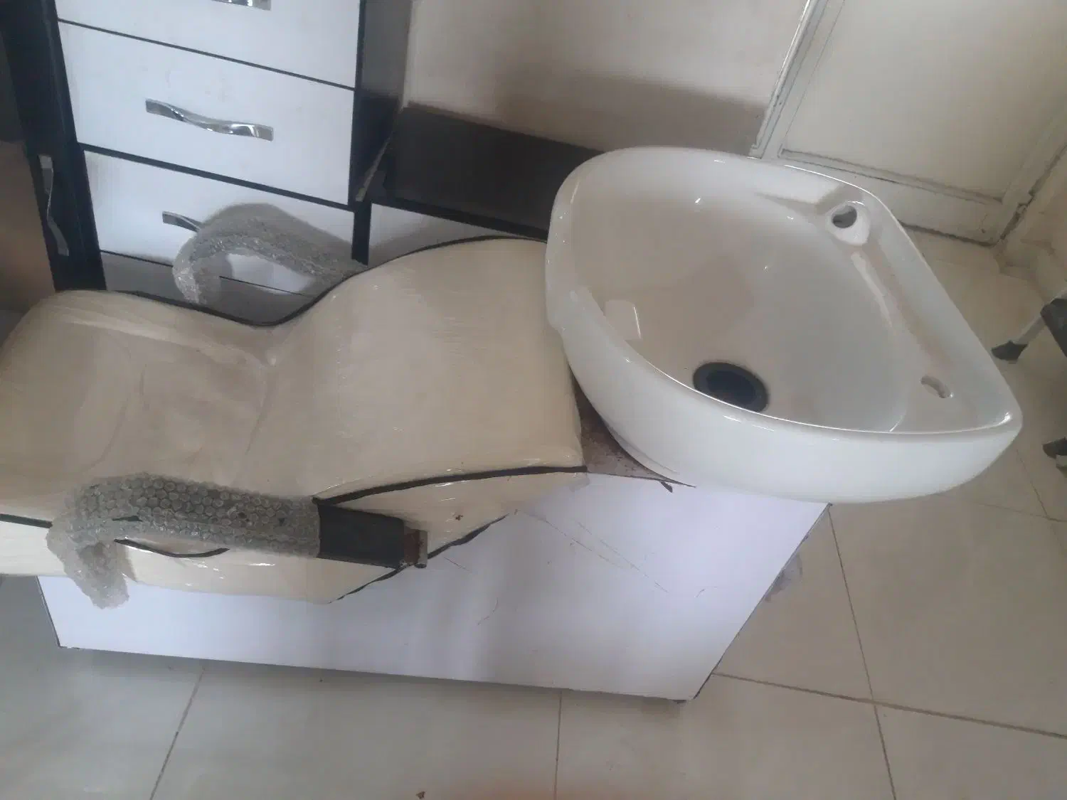 سرشور صندلی اصلاح وصندلی کارهمگی۸|آرایشگاه و سالن‌های زیبایی|بندرعباس, |دیوار