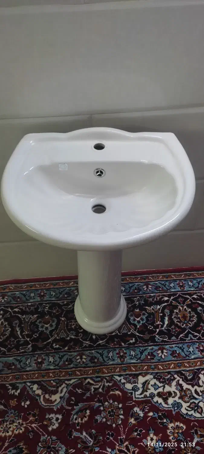 روشویی کاملا سالم|لوازم سرویس بهداشتی|قم, شاه ابراهیم|دیوار