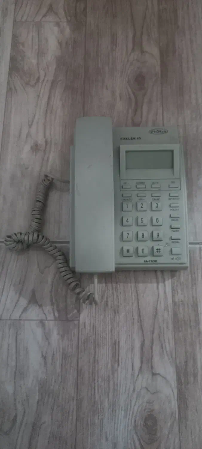 تعدادی تلفن خانگی|تلفن رومیزی|ماکو, |دیوار
