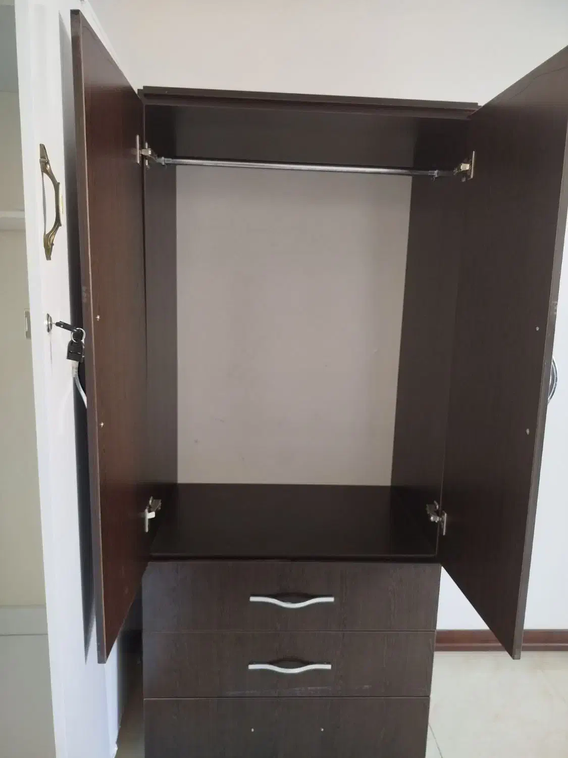 کمد ام دی اف|جاکفشی، کمد، دراور|پاکدشت, پاکدشت (مامازند)|دیوار