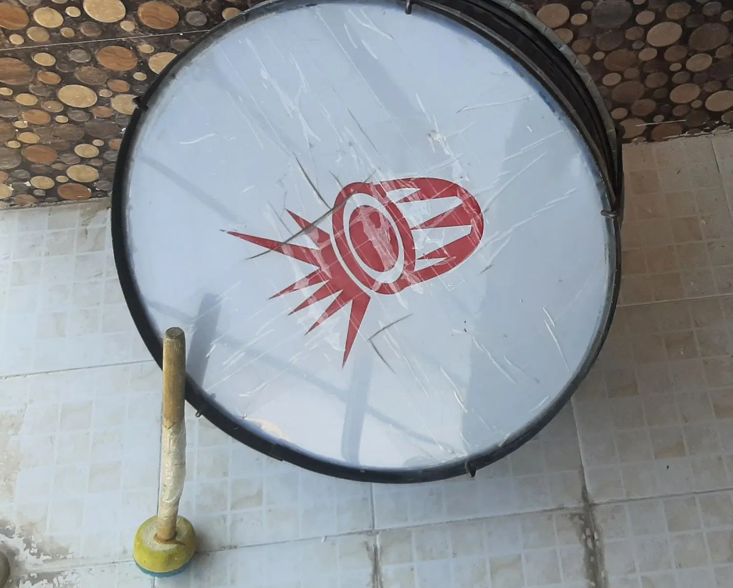 طبل|درام و پرکاشن|کرمانشاه, |دیوار
