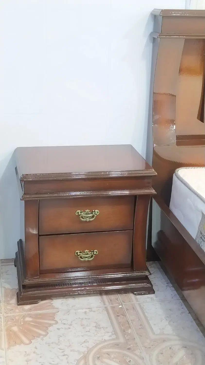 تخت‌ خواب دونفره|تخت و سرویس خواب|مهاباد (آذربایجان غربی), |دیوار