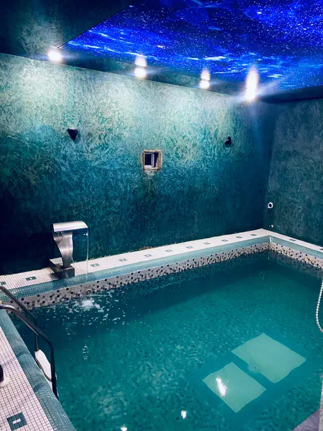 ویلا تمیز‌جنگلی دربست‌و استخرآب گرم وسرپوشیده درود|اجارهٔ کوتاه‌مدت ویلا و باغ|نیشابور, فردوسی جنوبی|دیوار