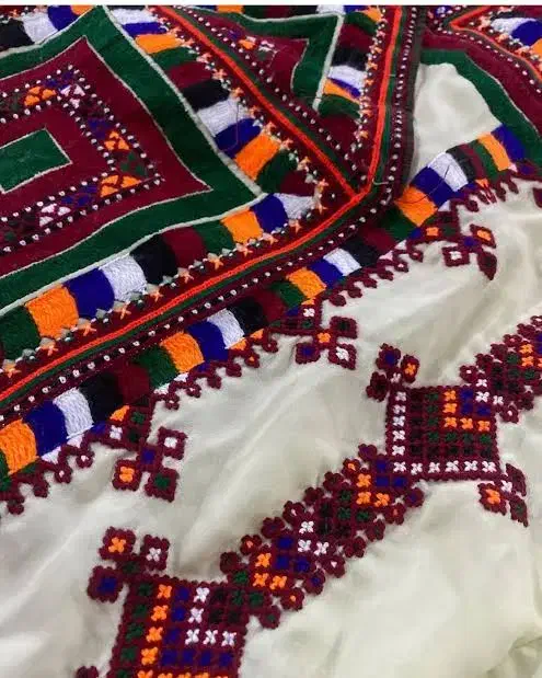 موسوم فقط زرد کار پذیرفته میشود|لباس|چابهار, |دیوار