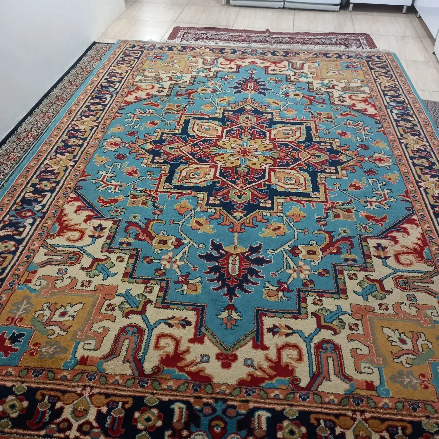 گلیم فرش پرزدار ۹ متری طرح سنتی|گلیم، جاجیم، گبه|کرمانشاه, |دیوار