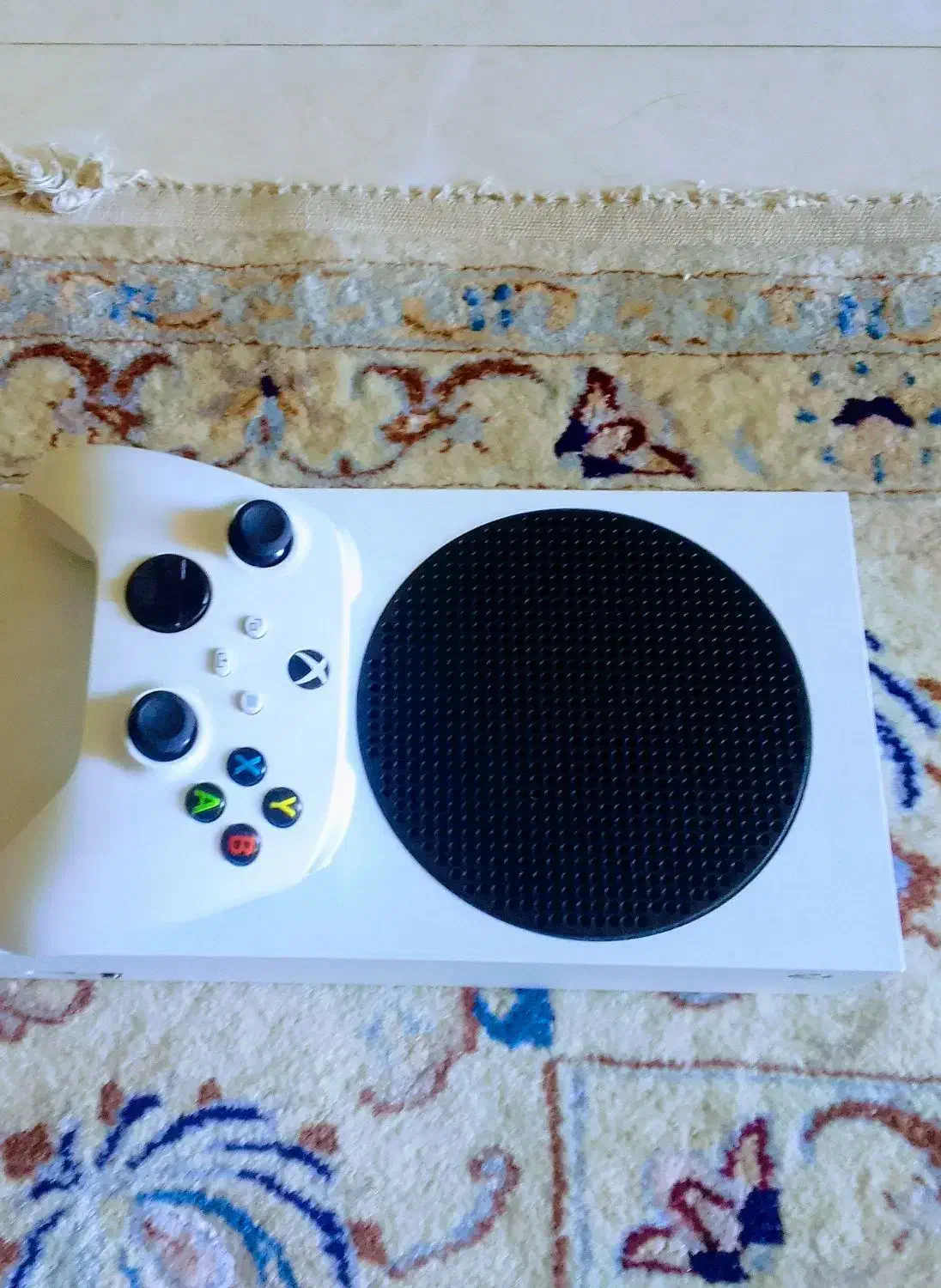 سری اس|کنسول، بازی ویدئویی و آنلاین|اصفهان, سرچشمه|دیوار