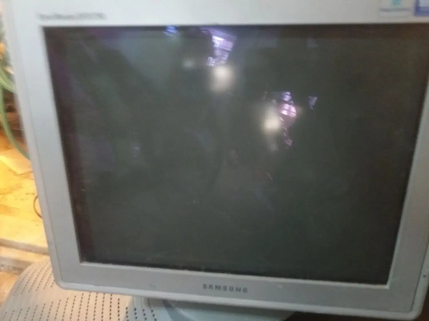 تعدادی مانیتور کامپیوتر سالم با خراب معاوضه دارم|قطعات و لوازم جانبی رایانه|نیشابور, شهرک جانبازان|دیوار