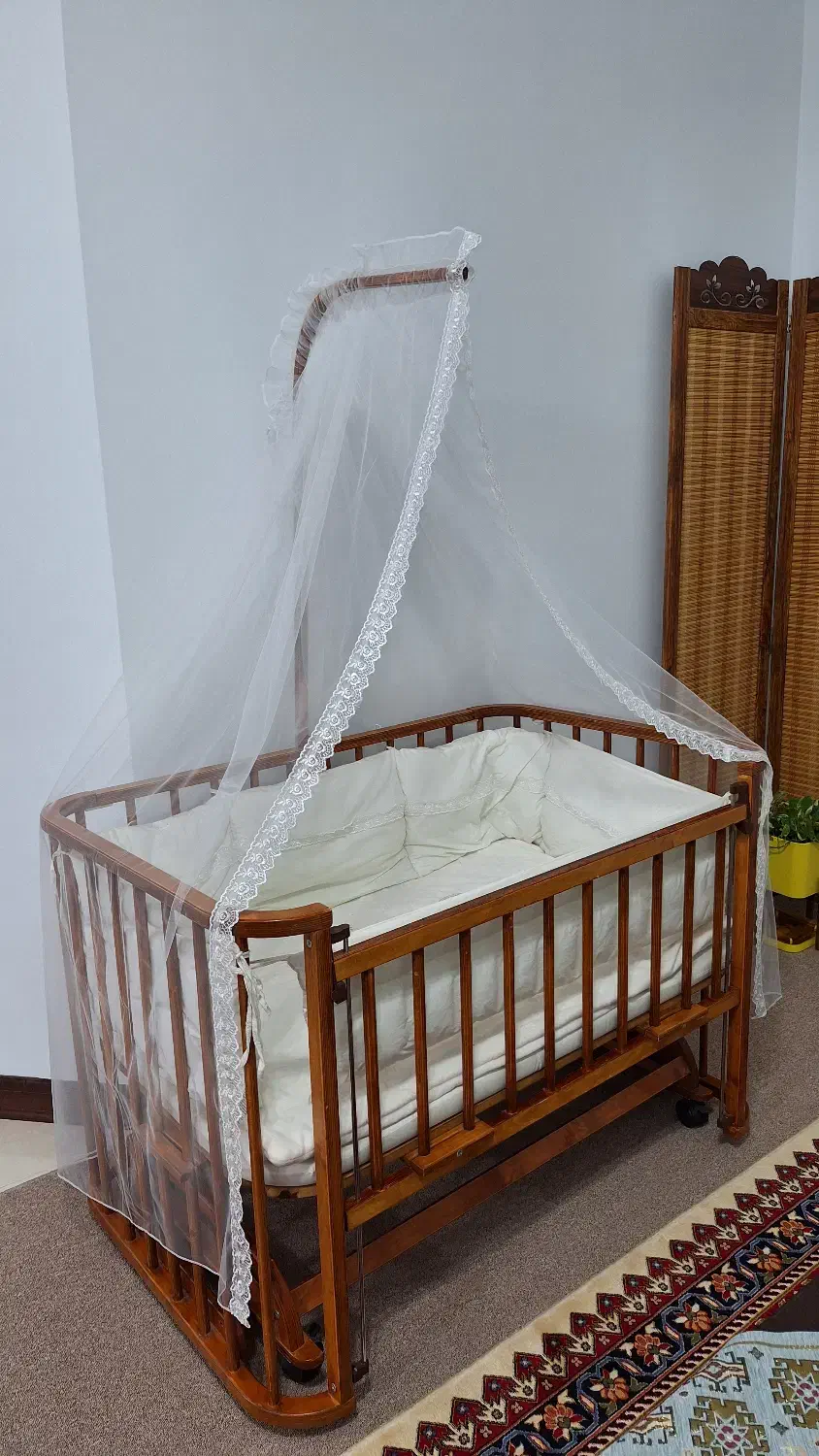 گهواره و تخت کنار مادر|تخت و صندلی بچه|بهشهر, |دیوار