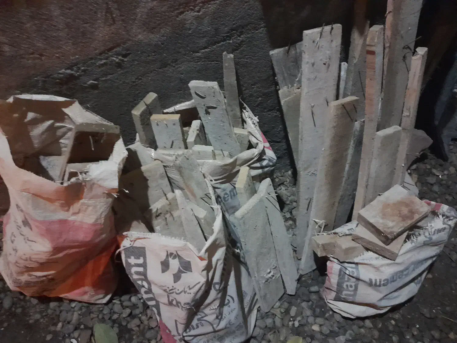 فروش چوب مخصوص بخاری های هیزمی|بخاری، هیتر، شومینه|رودسر, |دیوار