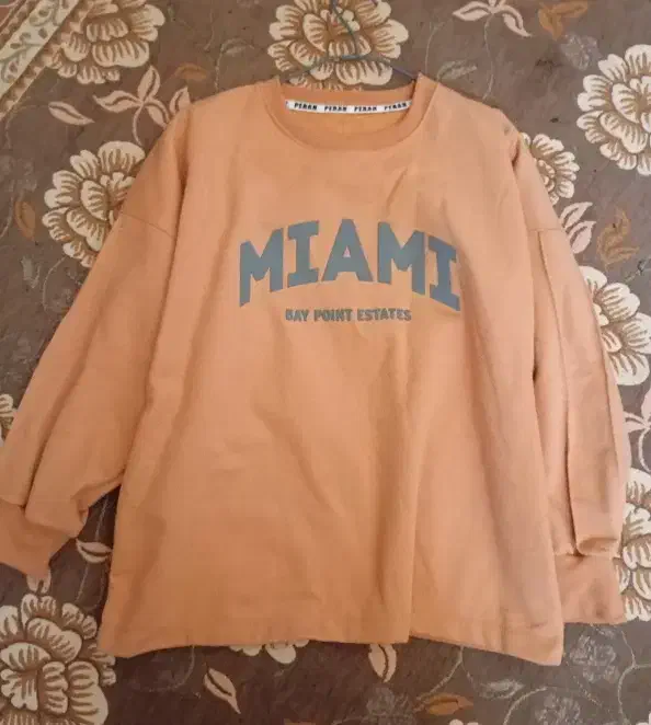 لباس دورس|لباس|کوهدشت, |دیوار